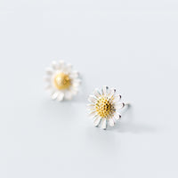 Daisy Flower Stud Earrings - SS052