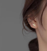Yellow Flower Small Daisy Stud Earrings - SS089