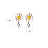 Daisy Flower Silver Stud Earrings measurement