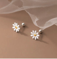 Sweet Small Daisy Flower Stud Earrings with Screw Back - ESB021