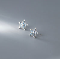 Flower stud earrings silver 