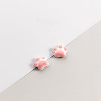 Adorable Kitty Paw Shape Stud Earrings Front view 