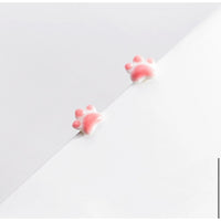 Adorable Kitty Paw Shape Stud Earrings Front view